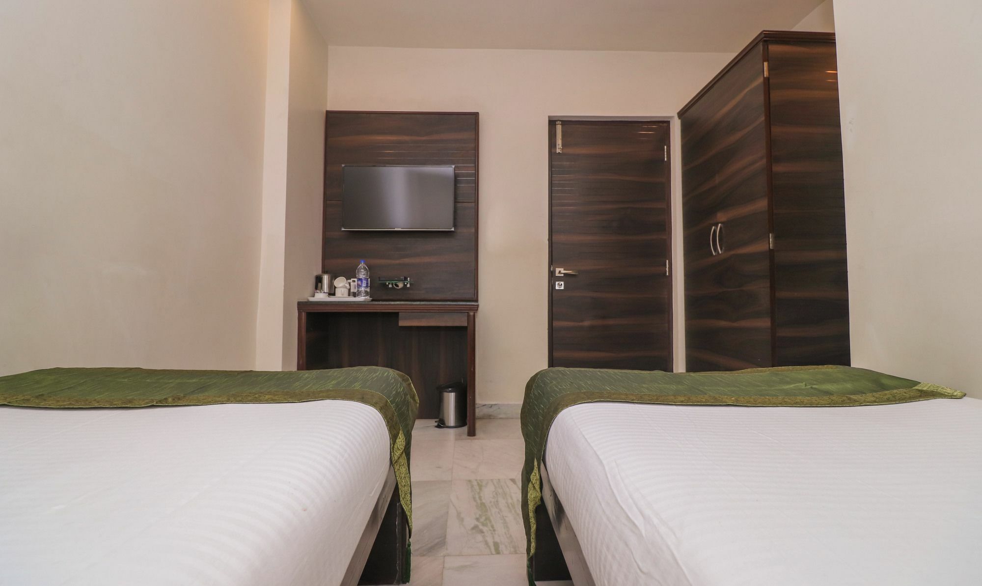 Capital O 8318 Beeu Guest House Liluah Luaran gambar