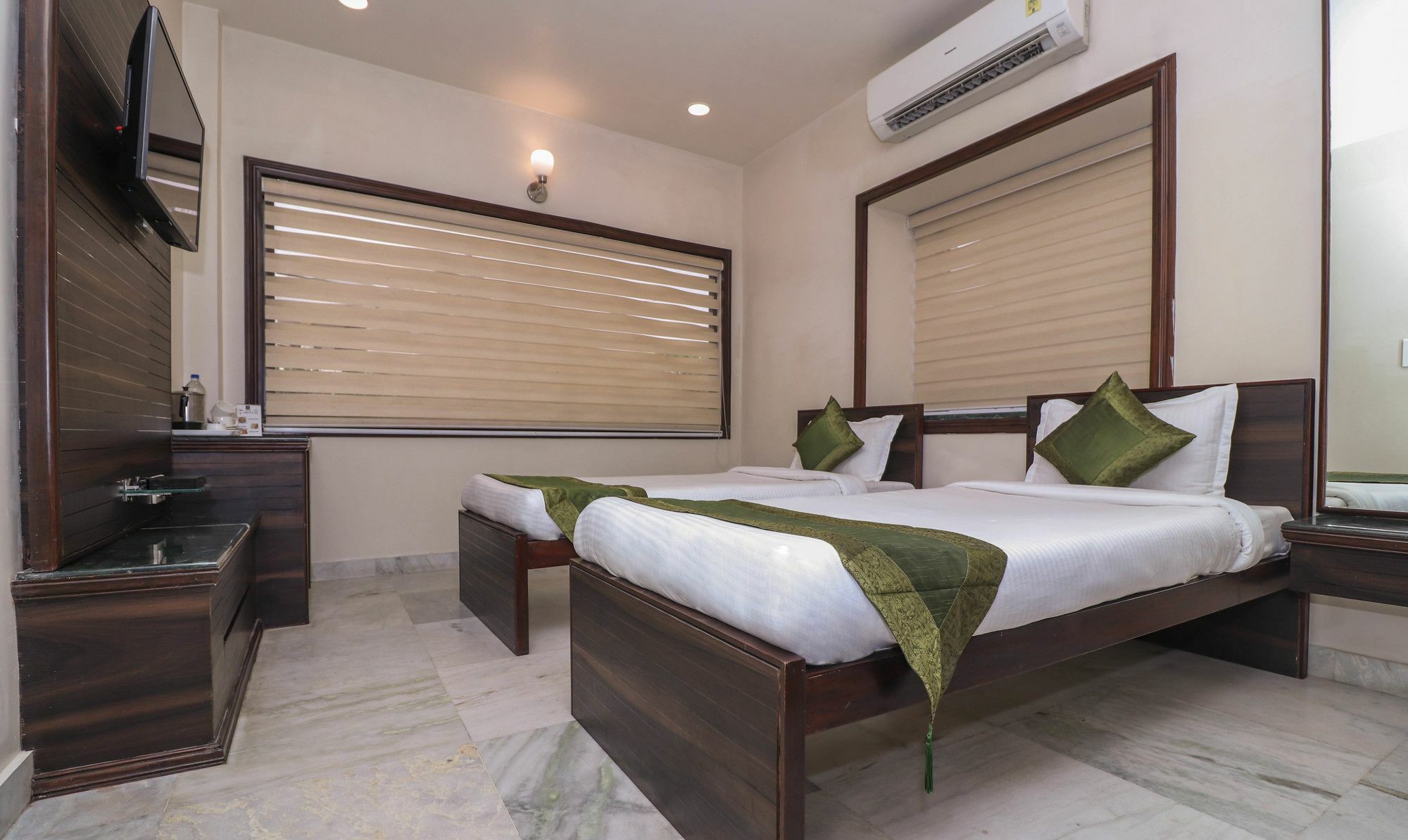 Capital O 8318 Beeu Guest House Liluah Luaran gambar